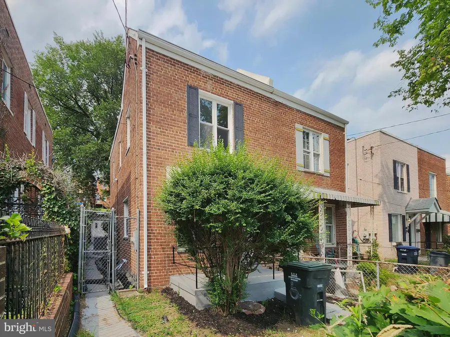 606 Brandywine St Se, Washington, DC 20032 - #2