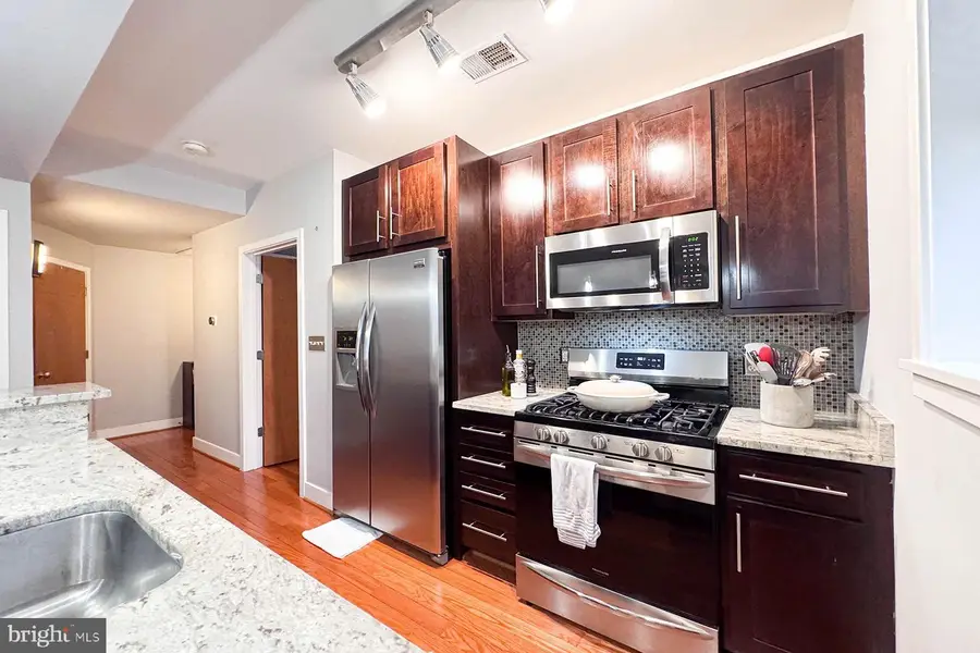 921 Butternut St Nw #201, Washington, DC 20012 - #3
