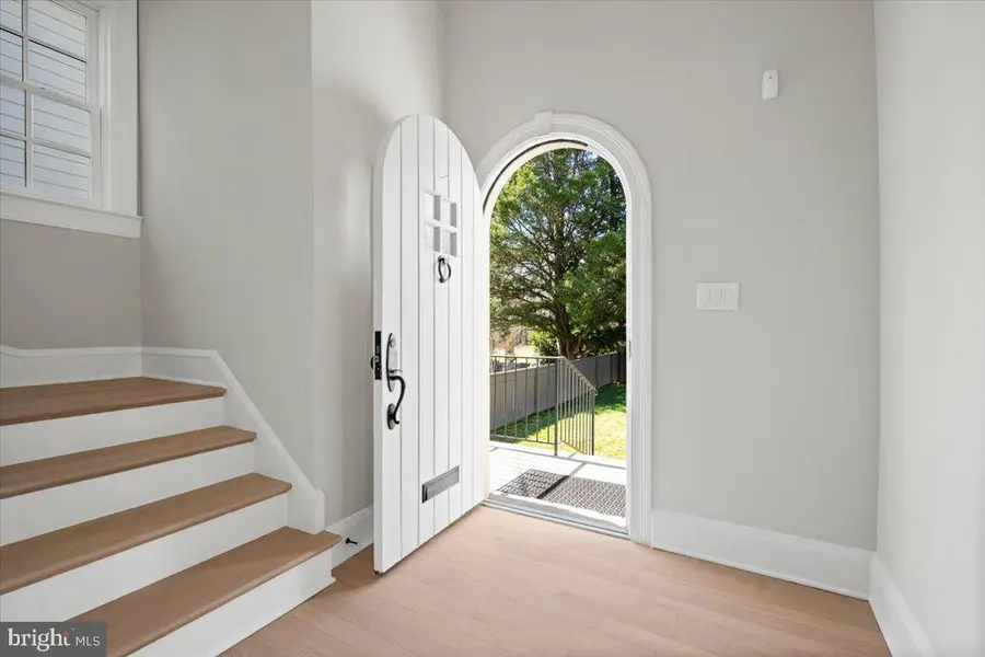 3213 Foxhall Rd Nw, Washington, DC 20016 - #2