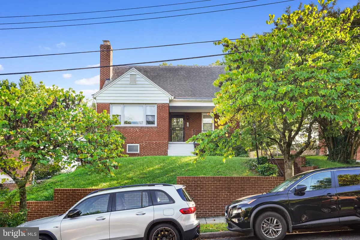 335 Quackenbos St Ne, Washington, DC 20011 - #1