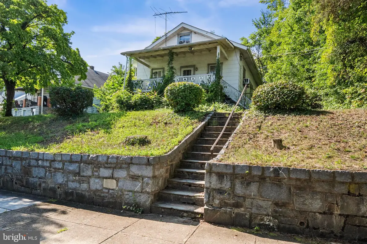 2162 30th St Ne, Washington, DC 20018 - #1