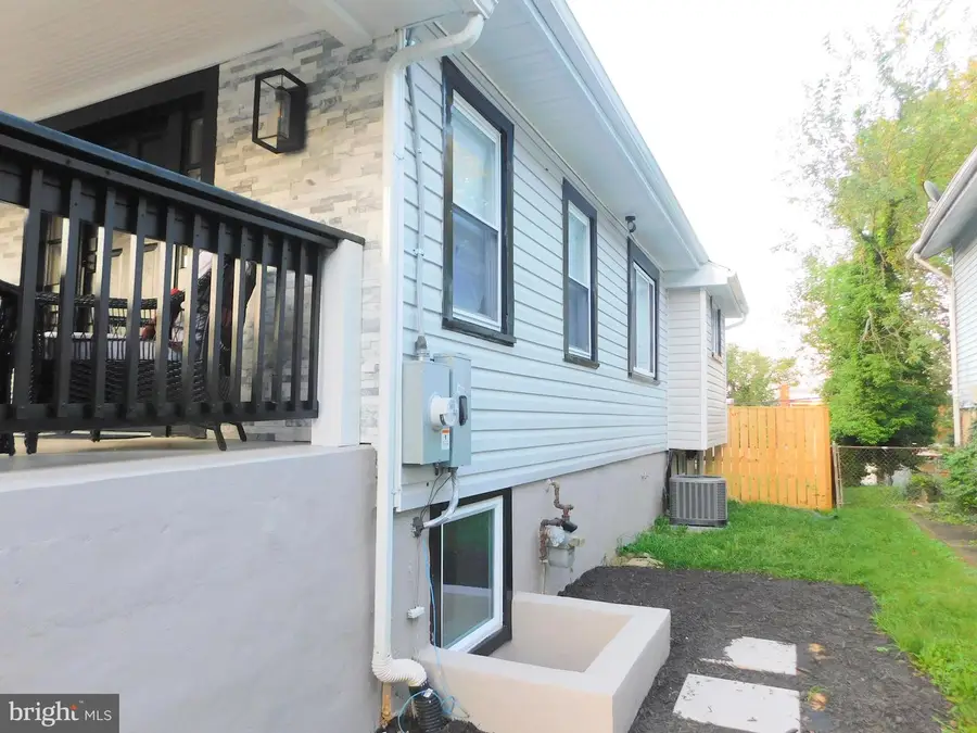 24 53rd Pl Se, Washington, DC 20019 - #3