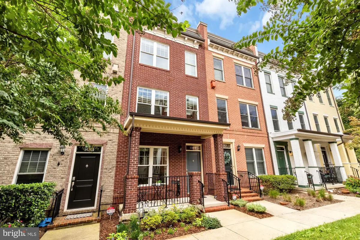 3059 Chancellor's Way Ne, Washington, DC 20017 - #1