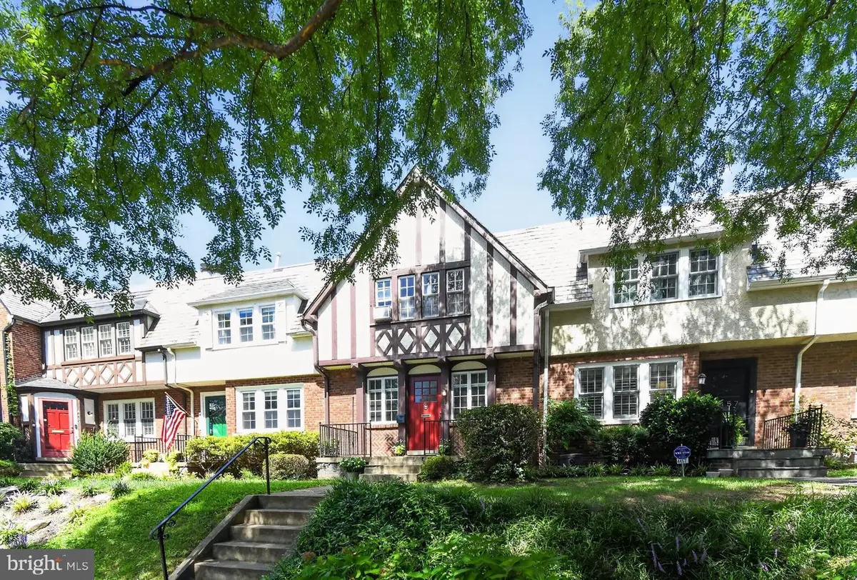 4459 Greenwich Pkwy Nw, Washington, DC 20007 - #1