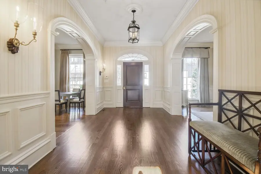 1935 Foxview Cir Nw, Washington, DC 20007 - #3