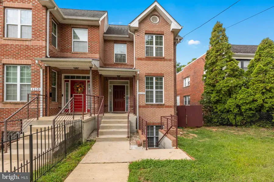 4257 Brooks St Ne, Washington, DC 20019 - #2