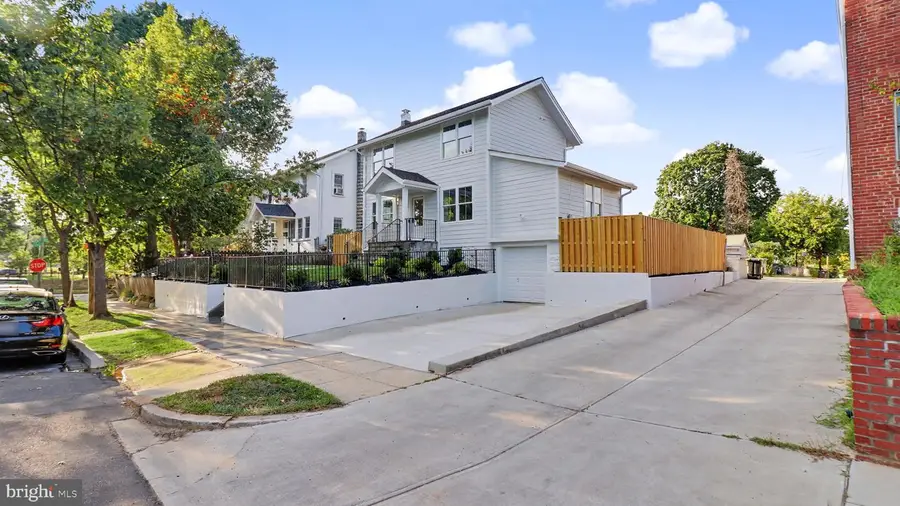 2004 Perry St Ne, Washington, DC 20018 - #2