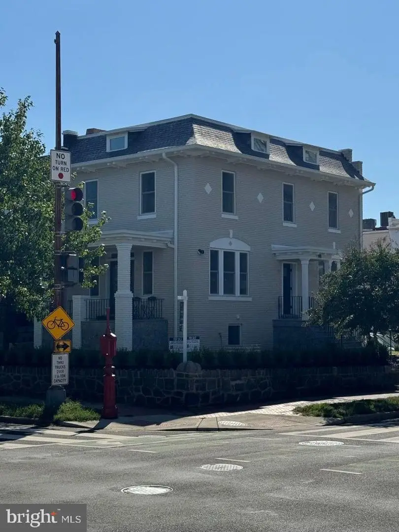 307 M St Ne, Washington, DC 20002 - #1