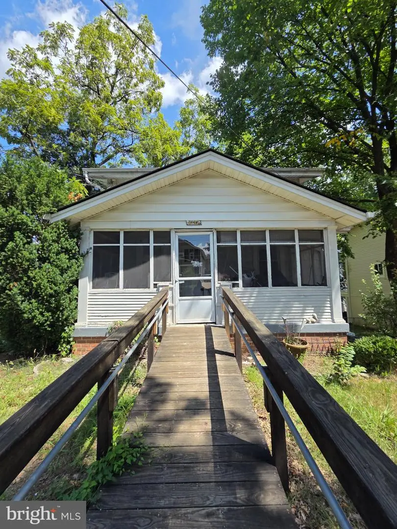 2137 30th St Ne, Washington, DC 20018 - #1