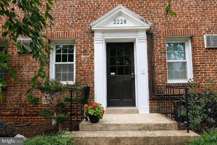 2228 40th St Nw #2, Washington, DC 20007 - #2