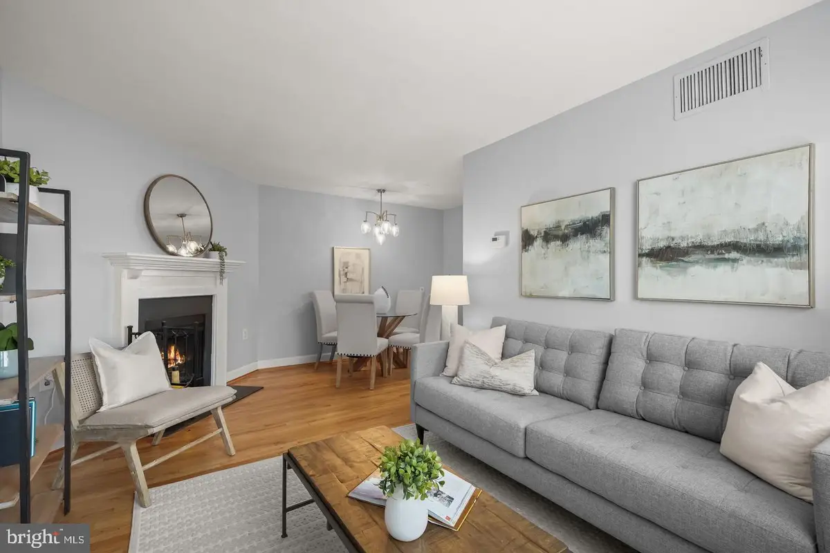 3819 Davis Pl Nw #4, Washington, DC 20007 - #1
