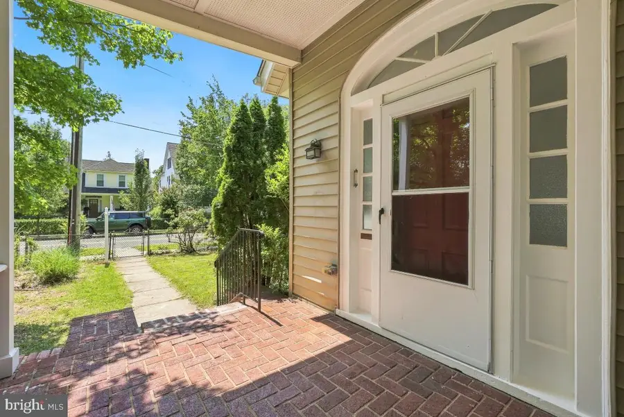 4323 Fessenden St Nw, Washington, DC 20016 - #2