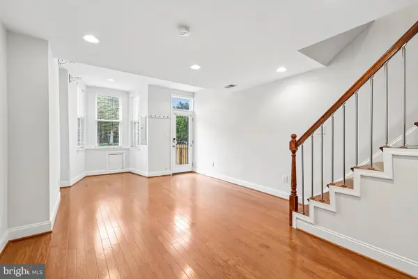 813 12th St Ne, WASHINGTON, DC 20002