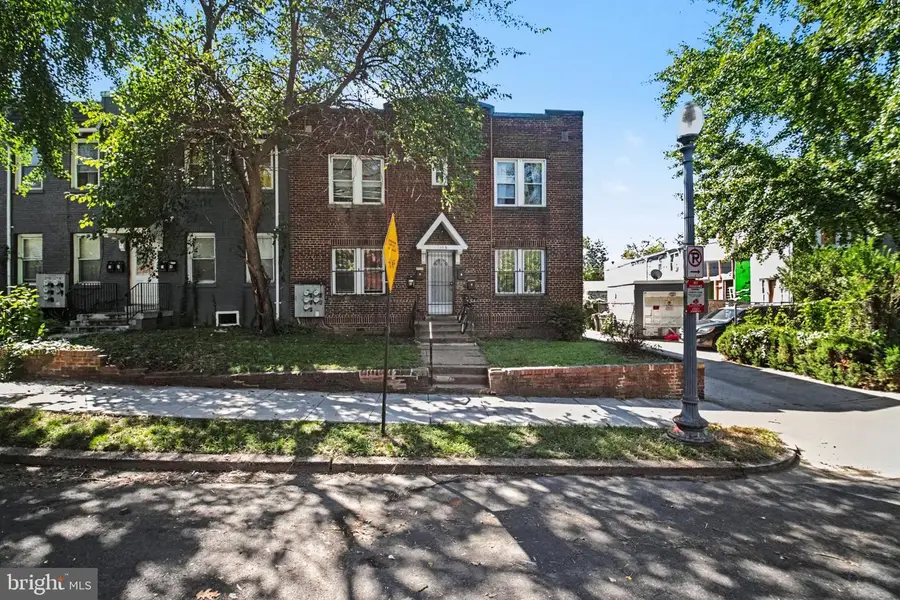 1105 Ne Holbrook Ter Ne, Washington, DC 20002 - #2