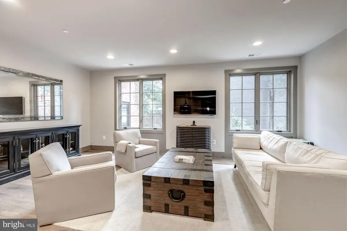 3220 Grace St Nw #3, Washington, DC 20007 - #1