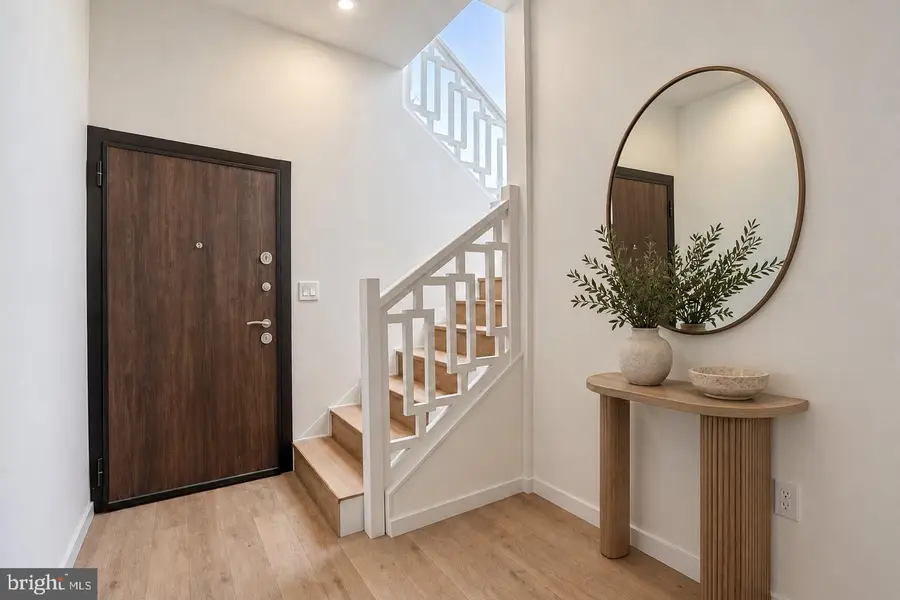2117 M St Ne #penthouse, Washington, DC 20002 - #2