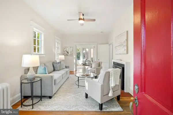 4323 Fessenden St Nw, WASHINGTON, DC 20016