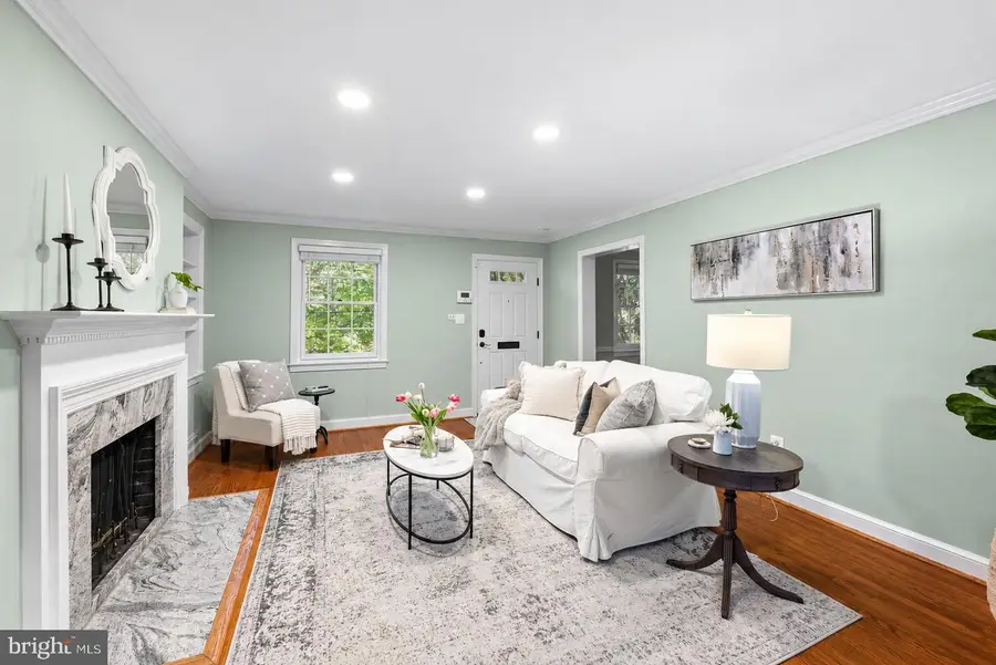 3246 Aberfoyle Pl Nw, Washington, DC 20015 - #3
