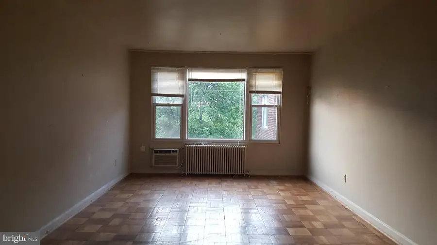 430 Ridge Rd Se #303, Washington, DC 20019 - #2