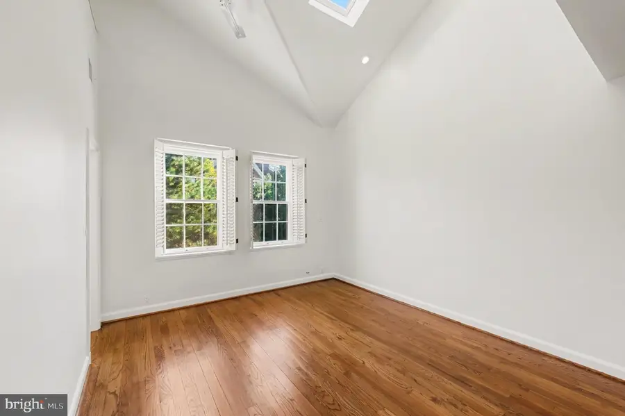3621 39th St Nw #e323, Washington, DC 20016 - #3