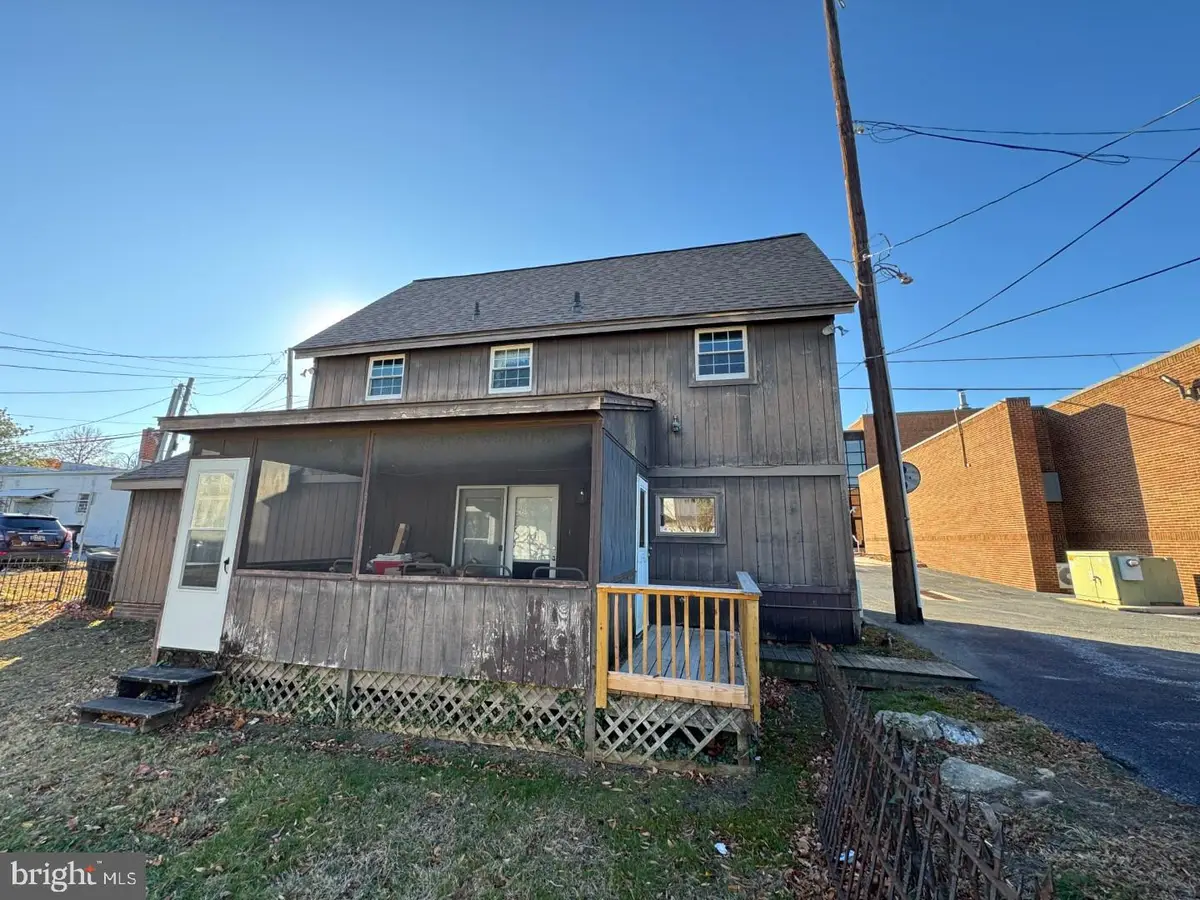 122 S Bradford St, Dover, DE 19904 - Image #1