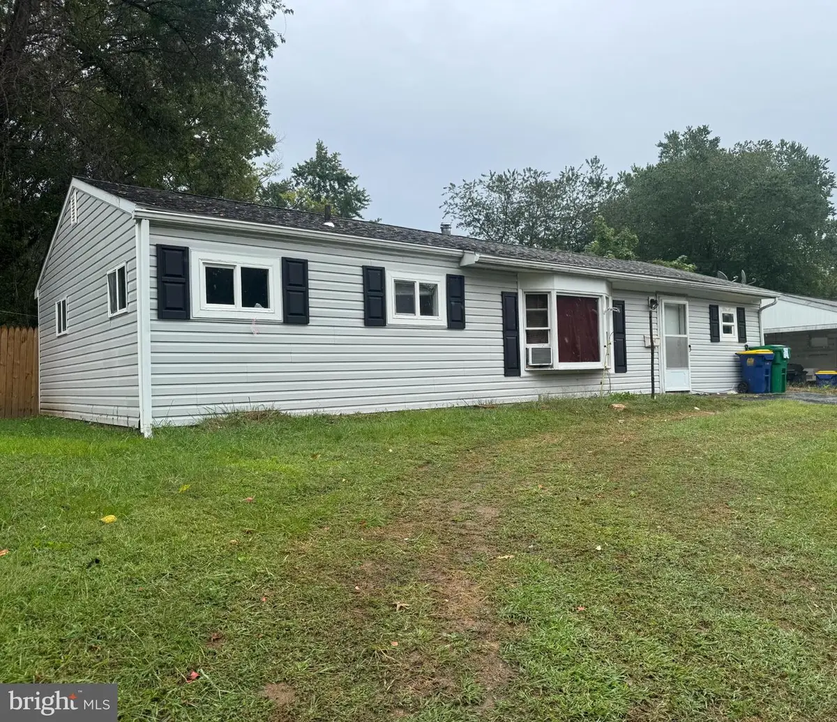 43 Wayne Dr, Dover, DE 19901 - Image #1