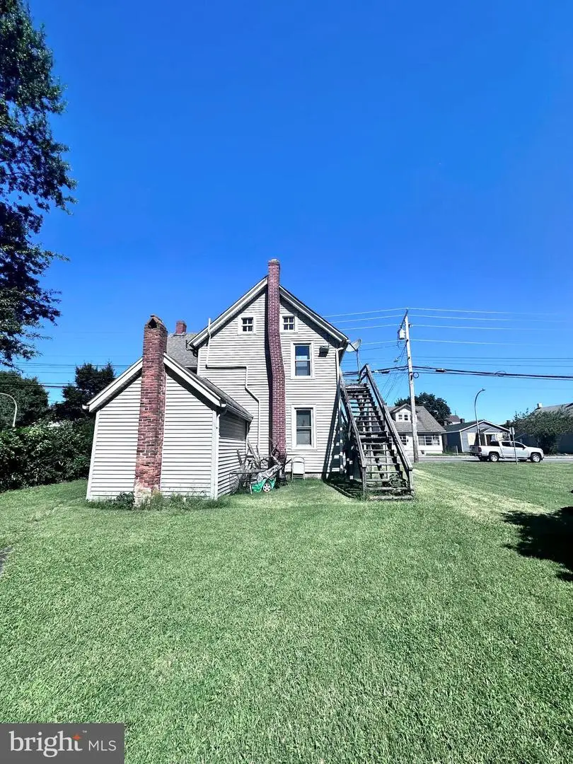 420 W Division St, Dover, DE 19904 - Image #2