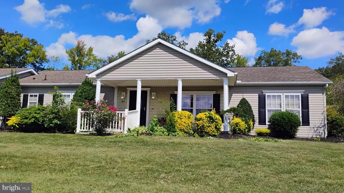 314 Persimmon Cir W #314, Dover, DE 19901 - Image #1