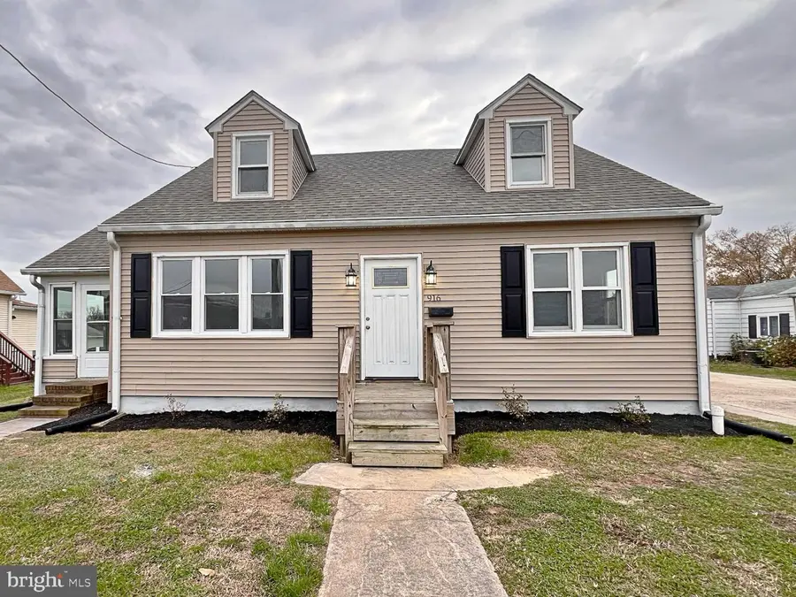916 Forest St, Dover, DE 19904 - Image #2