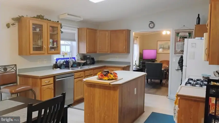 322 Persimmon Cir W #322, Dover, DE 19901 - Image #2