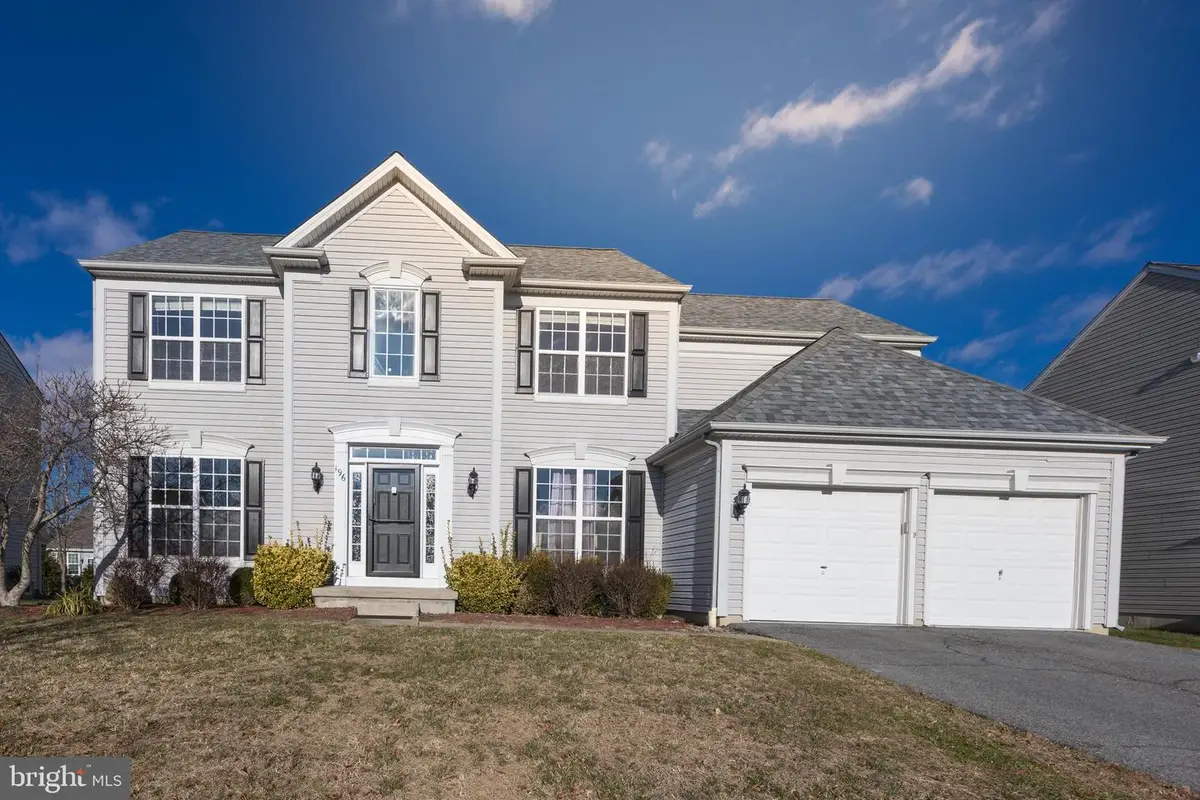 196 E Pembrooke Dr, Smyrna, DE 19977 - Image #1