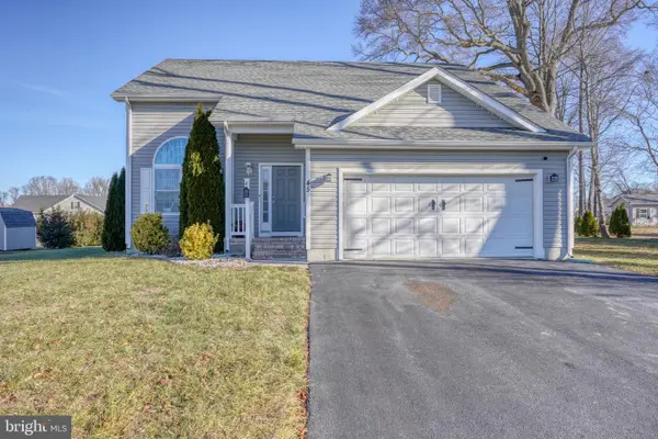 45 E Buck Point Rd, CLAYTON, DE 19938