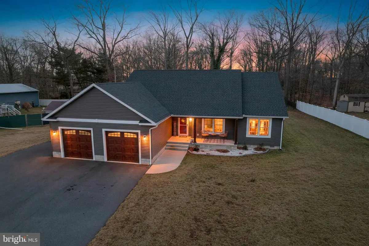 904 Ne 10th St, Milford, DE 19963 - Image #1