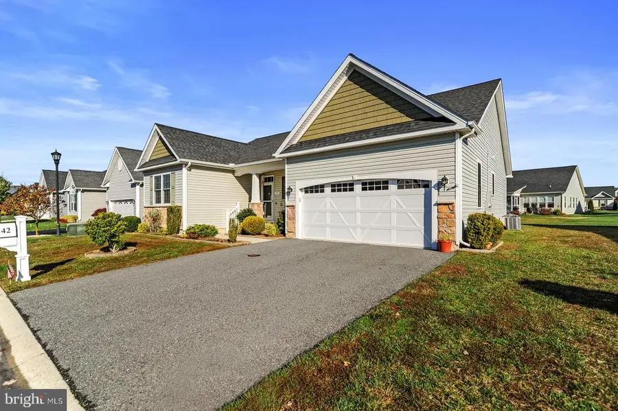 42 Steeplechase Dr, Dover, DE 19904 - Image #2