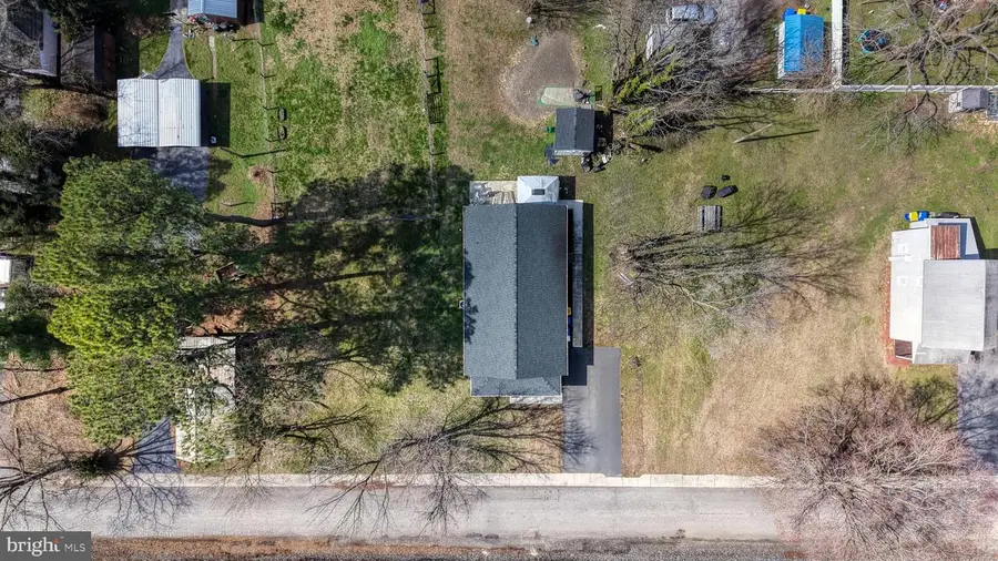 211 Railroad Ave, Harrington, DE 19952 - #3