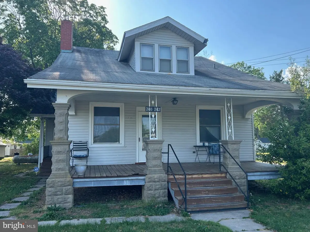 742 S State St, Dover, DE 19901 - #1