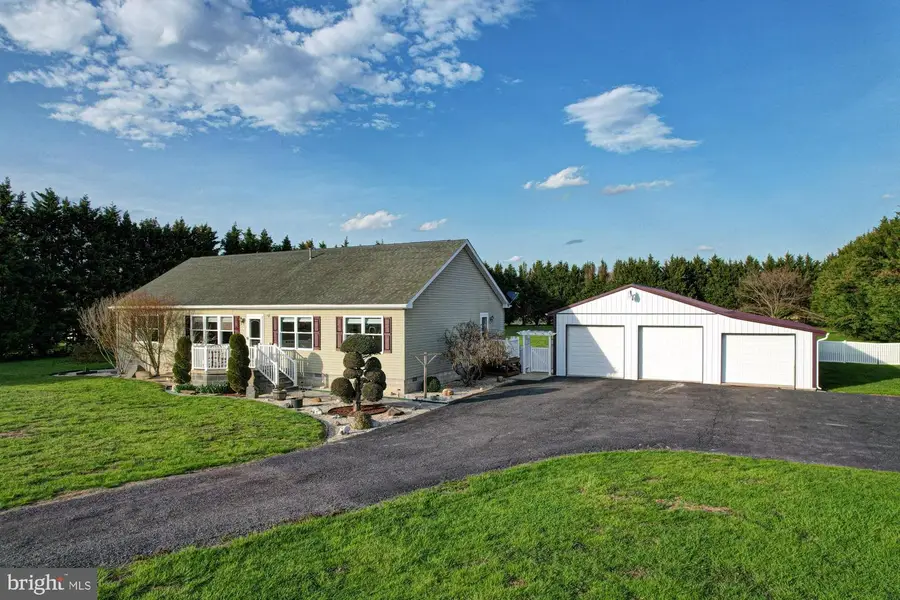 562 Black Swamp Rd, Felton, DE 19943 - #2