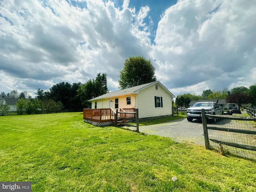 105 Downes Dr, Hartly, DE 19953 - #2