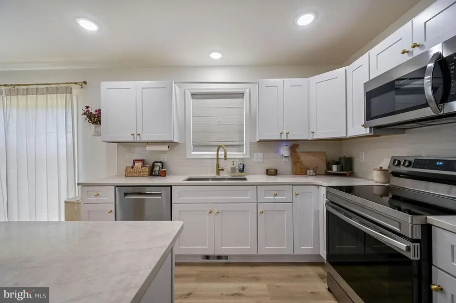 7 Porter St, Harrington, DE 19952 - #3