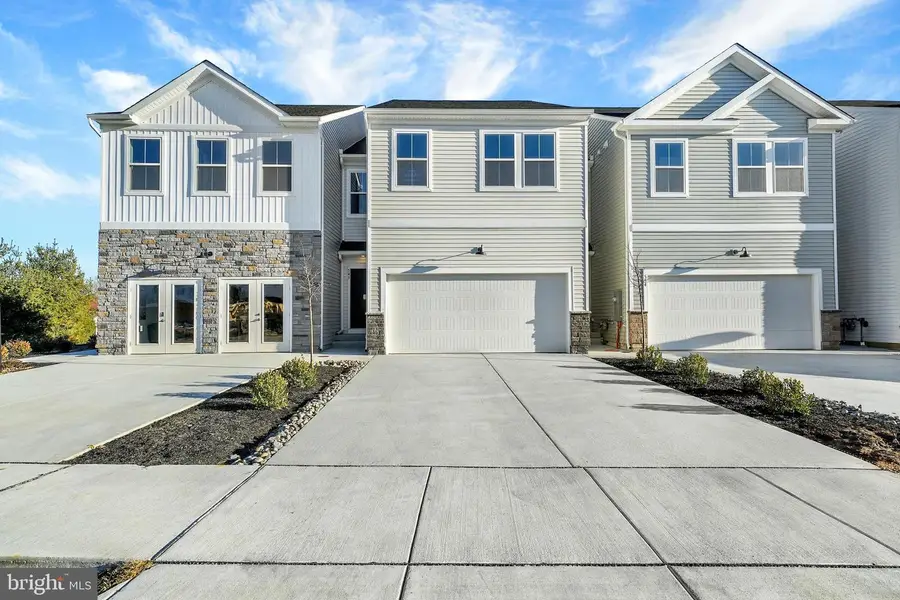 581 W North St, Smyrna, DE 19977 - #2