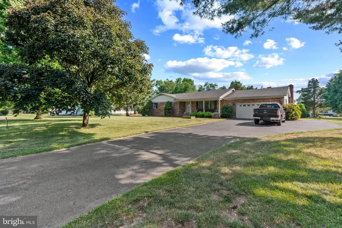 216 Hickory Dale Dr, Dover, DE 19901 - #1
