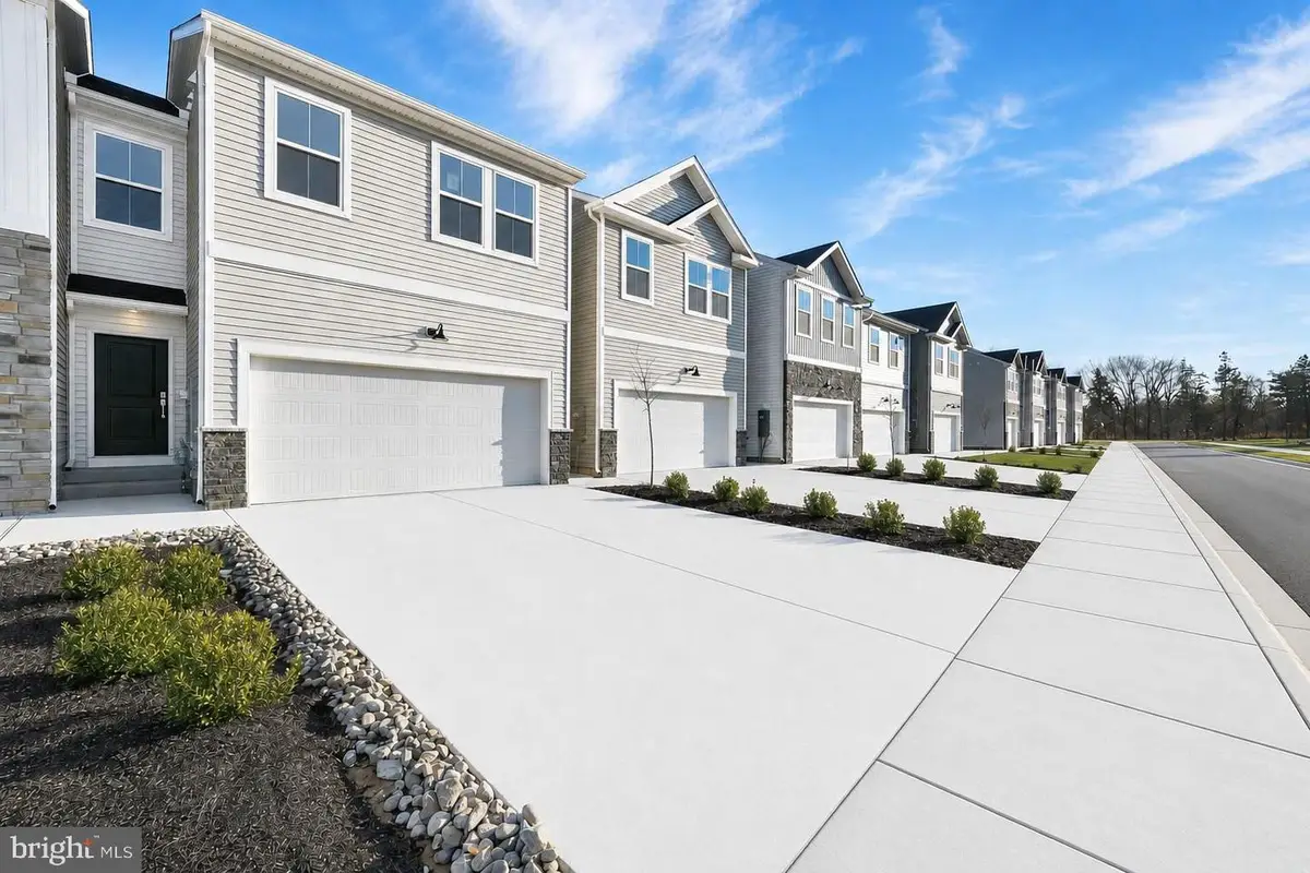 613 W North St, Smyrna, DE 19977 - #1