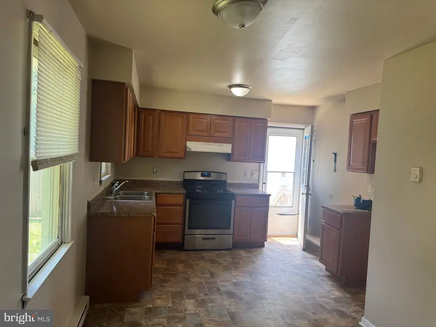431 N Church Ave, Milford, DE 19963 - #3