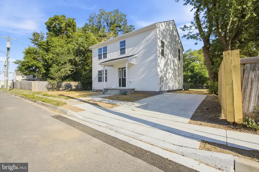 411 W Reed St, Dover, DE 19901 - #3