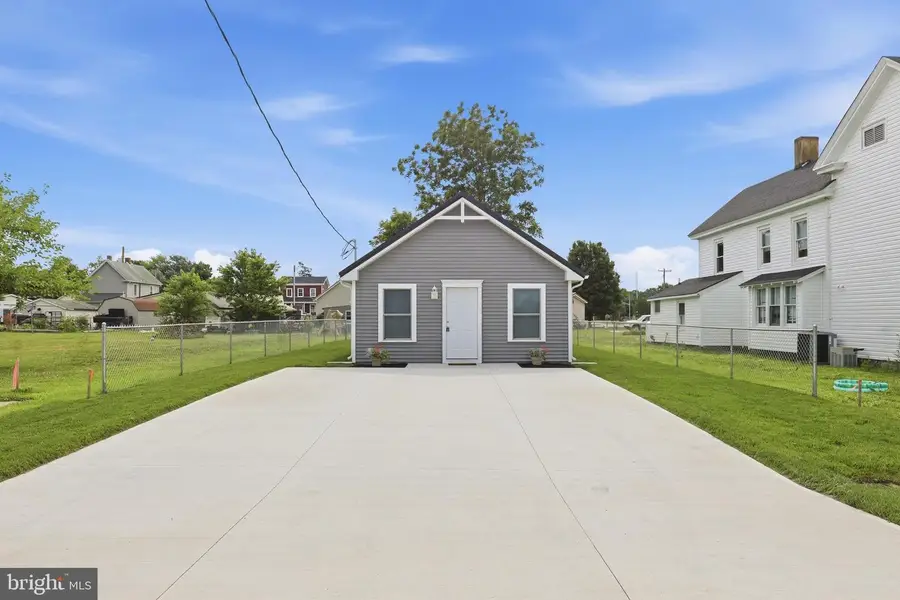 16 S Railroad Ave, Greenwood, DE 19950 - #2