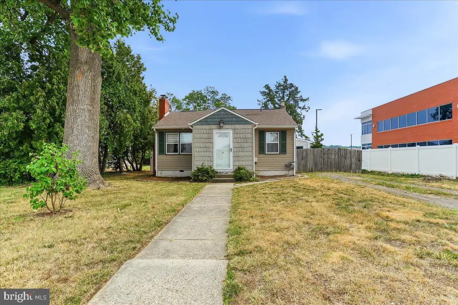 411 Cowgill St, Dover, DE 19901 - #2