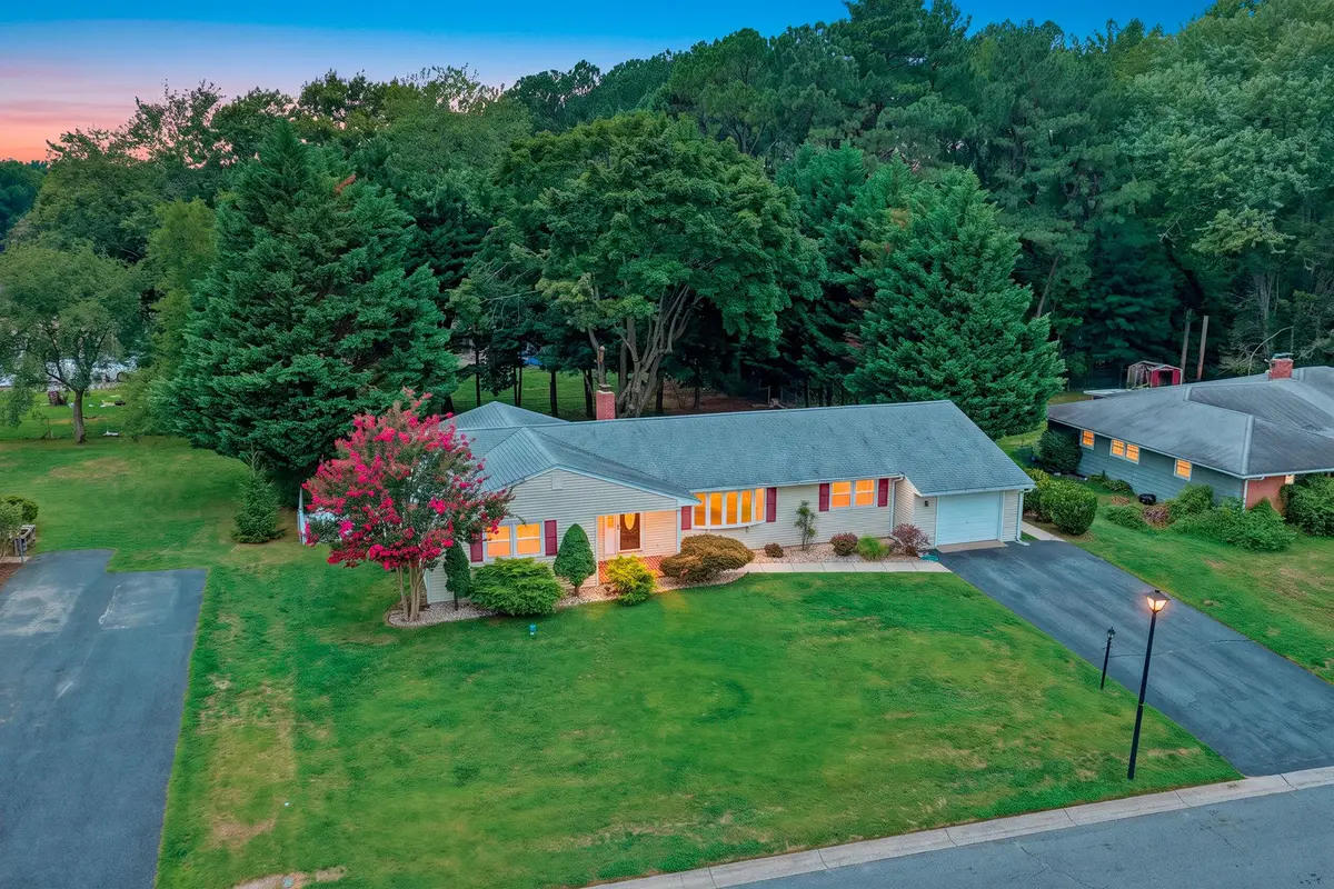 90 Greenview Dr, Dover, DE 19901 - #1