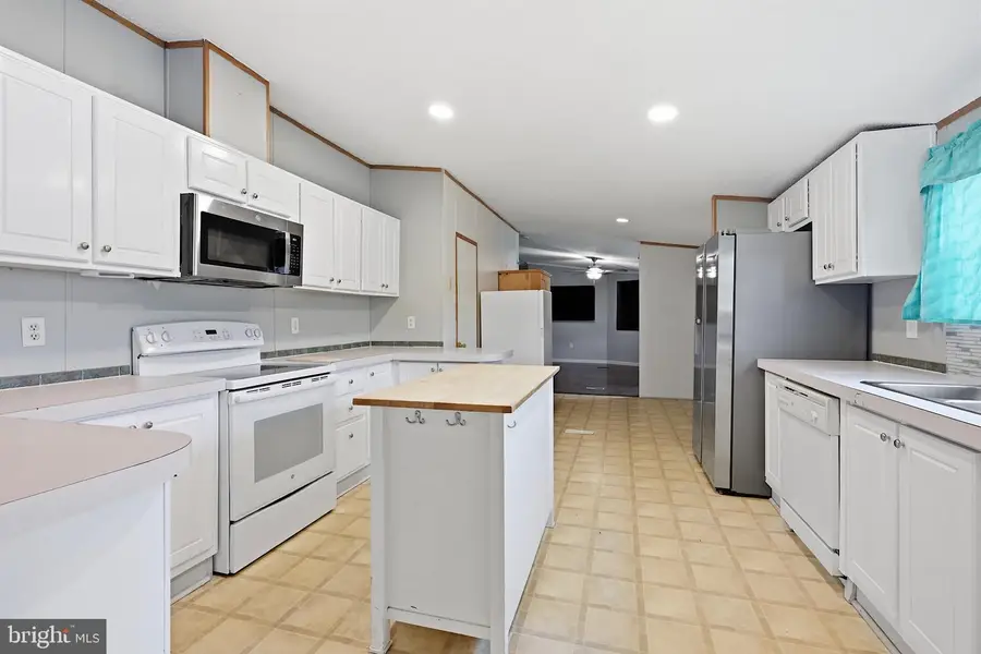 347 Fox Pointe Dr #120, Dover, DE 19904 - #3