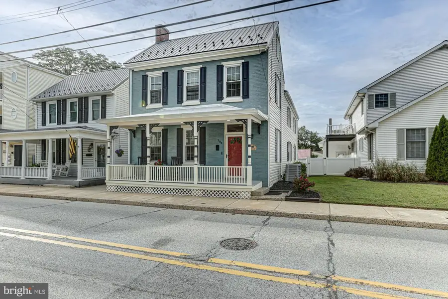 304 W Commerce St, Smyrna, DE 19977 - #3