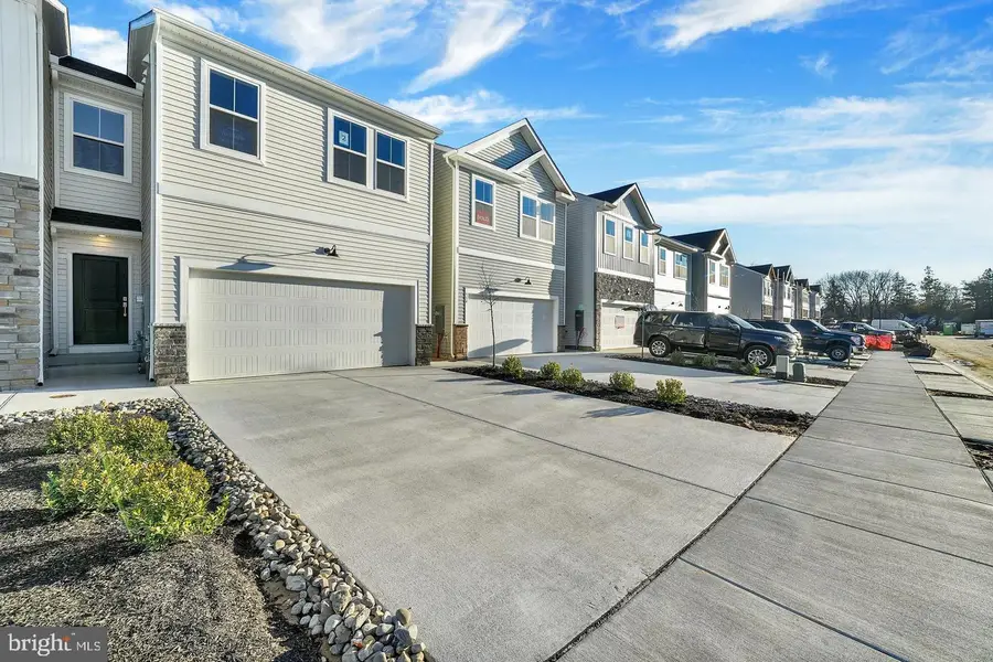 545 W North St, Smyrna, DE 19977 - #2